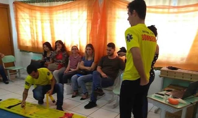 Educadores da rede municipal têm capacitação de primeiros socorros