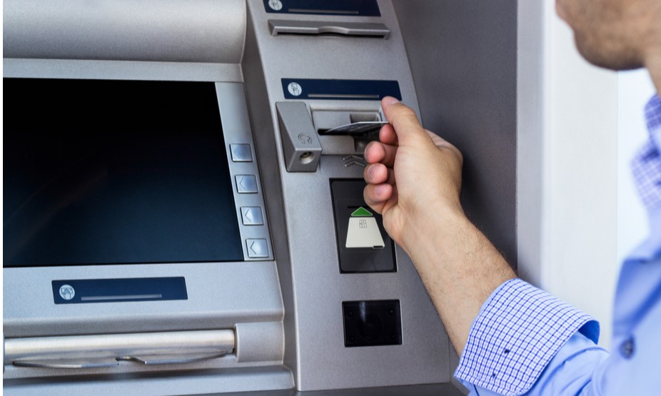 Procon esclarece dúvidas de consumidores sobre serviços bancários