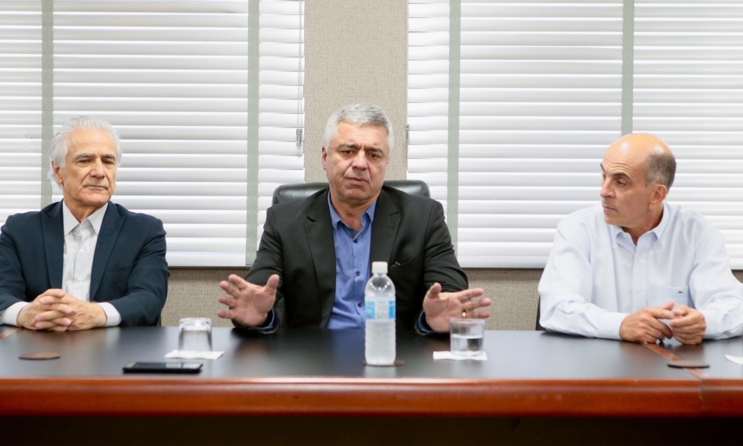 Senador Major Olímpio se encontra com lideranças e empresários locais na ACIF