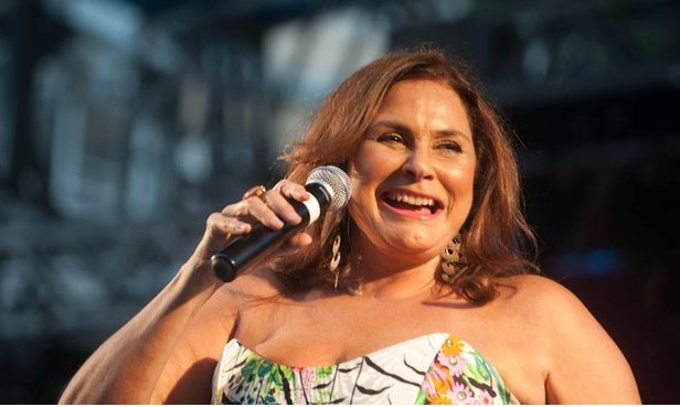 Cantora Fafá de Belém se apresenta com Guitarradas do Pará no SESI Franca