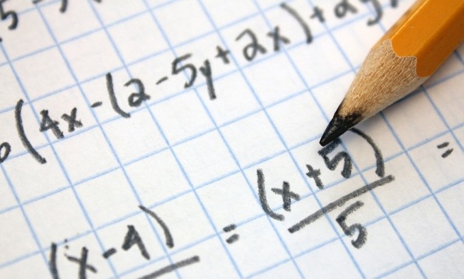 Estudantes têm até 26 de março para concorrer a bolsas no valor de R$ 1,2 mil