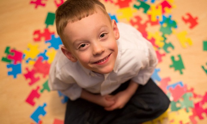 Mais de 2 milhões de pessoas apresentam algum grau de autismo no Brasil