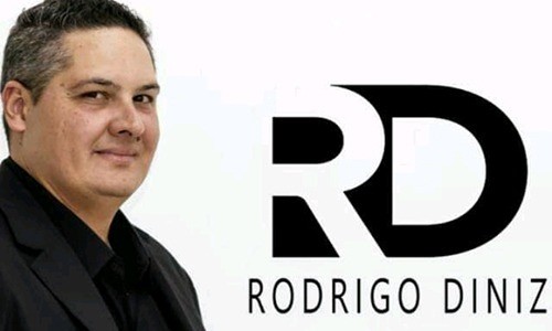 Rodrigo Diniz faz show no dia 17 de abril, no Teatro, para lançar seu disco