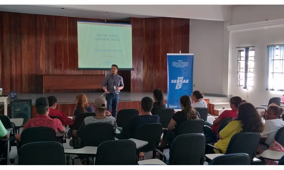 Inovação foi tema de oficina do SEBRAE para os aprendizes da APAE Batatais