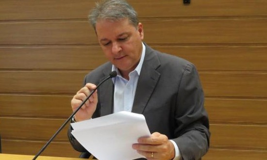 ”Falta gestão e planejamento na educação”, declara Adérmis Marini