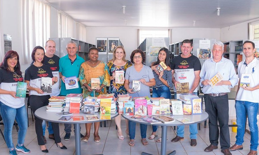 Prefeitura de Patrocínio Paulista recebe doações de livros do “Amor à Educação”