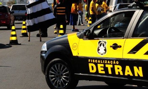 Detran-SP abre concurso com 400 vagas e salários
de até R$ 4.657,50