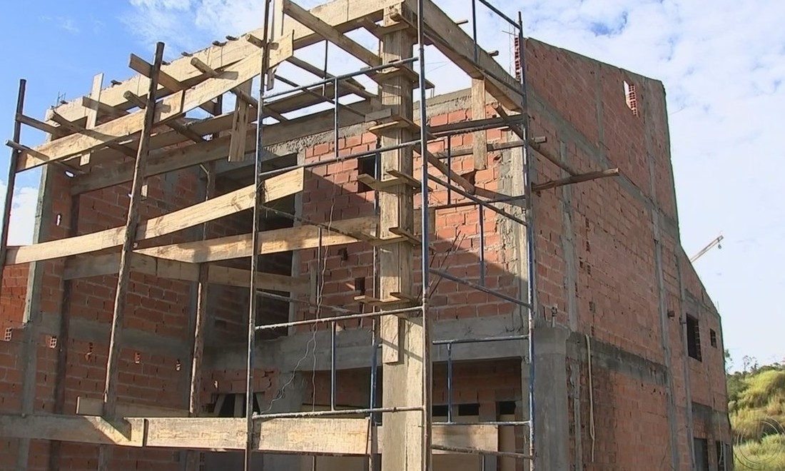 Lei para legalizar construções irregulares e clandestinas é publicada