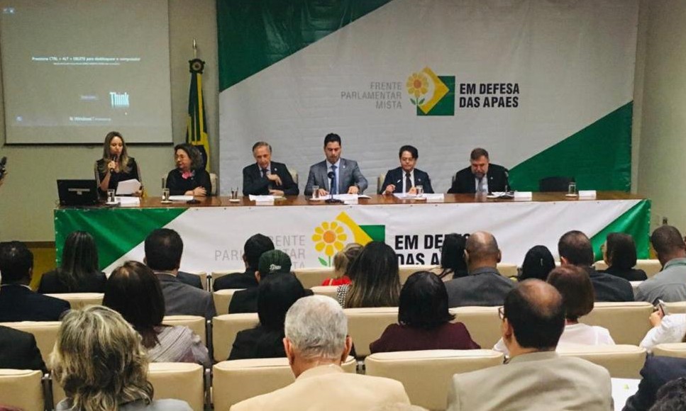 Congresso Nacional agora tem Frente Parlamentar em Defesa das Apaes