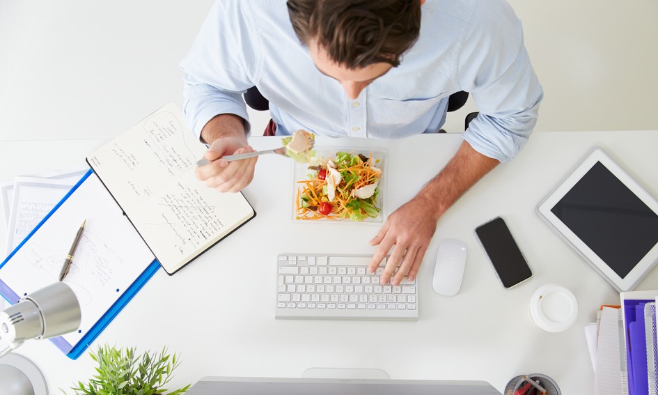 Levar marmita ao trabalho é alternativa para comer de forma saudável