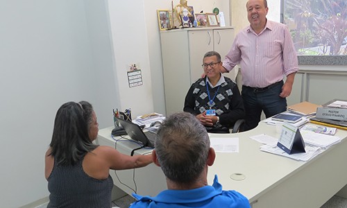 Representantes do AA vão à Câmara Municipal para divulgar suas reuniões