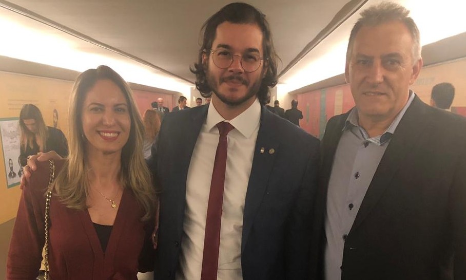 FEAPAES-SP luta para
mudar regras do BPC
às pessoas com deficiência