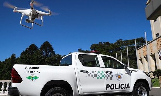 Governo de SP entrega 18 drones e vai comprar 141 carros para PM Ambiental