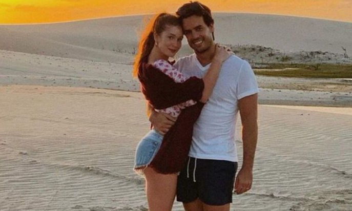 Marina Ruy Barbosa diz que marido não é machista e que faz tarefas domésticas