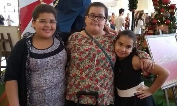 Para continuar respirando, Talita precisa de ajuda com novo aparelho