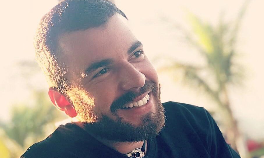 Para realizar cirurgia e voltar a falar, Gustavo luta para levantar fundos