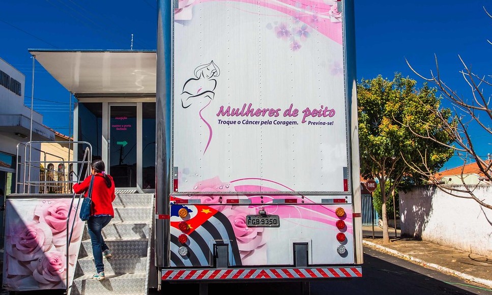 Carreta “Mulheres de Peito” começa a atender em Franca nesta terça-feira, 11