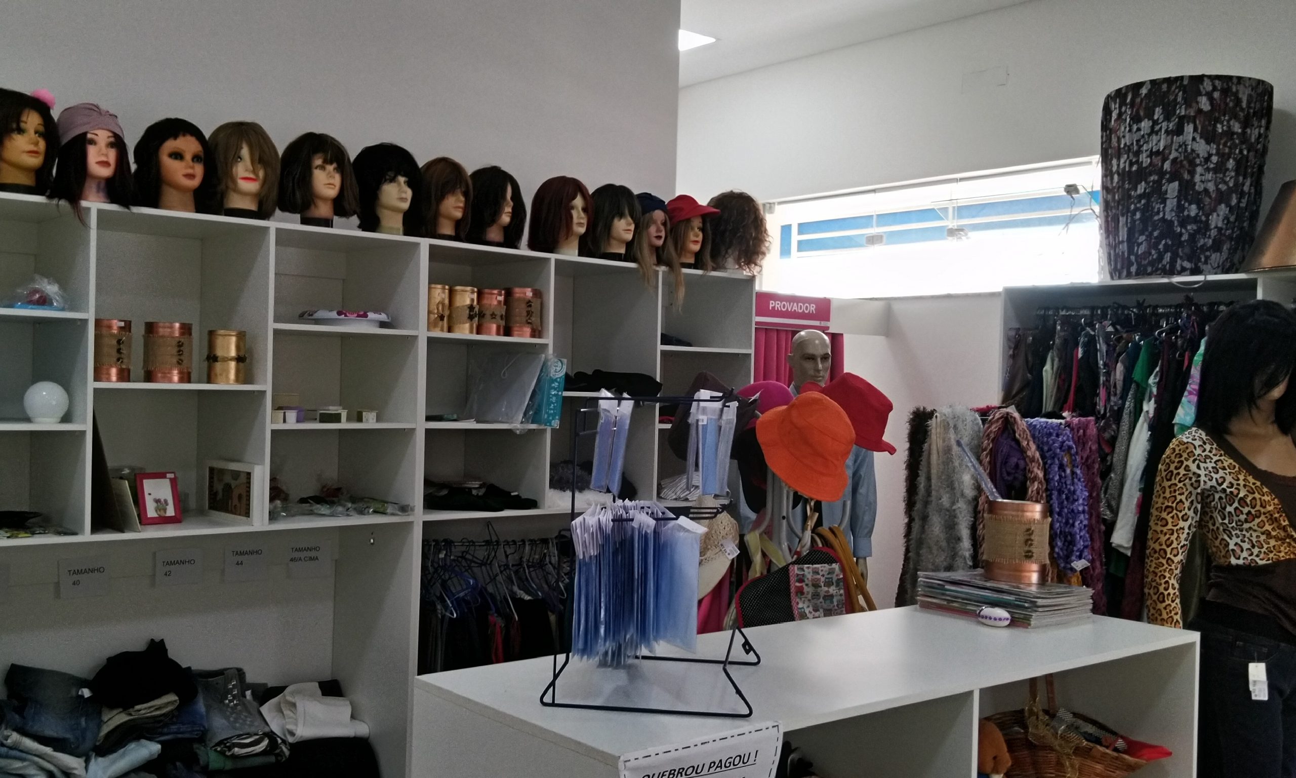 Centro de Voluntários conta com Bazar Permanente para arrecadar recursos ao HC