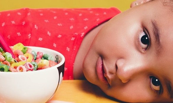 Alimentação atípica na infância pode ser sinal de autismo, aponta estudo
