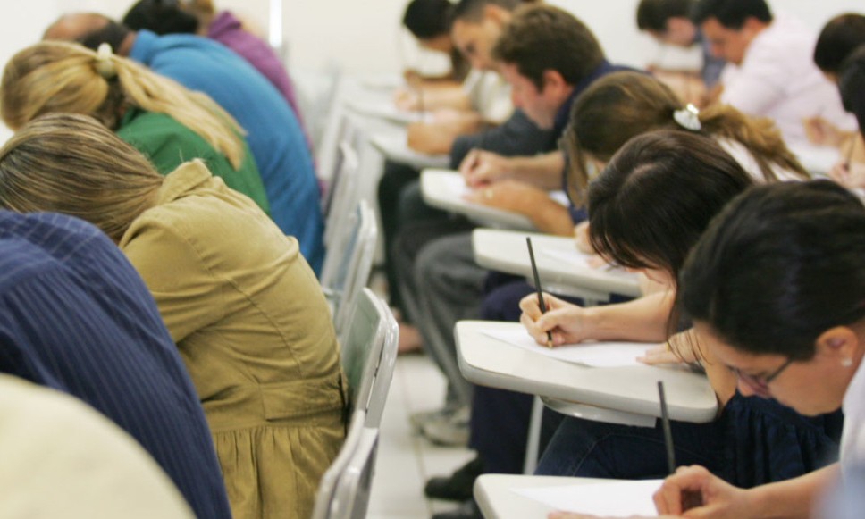 150 mil candidatos tentam 400 vagas em concurso do Detran.SP neste domingo