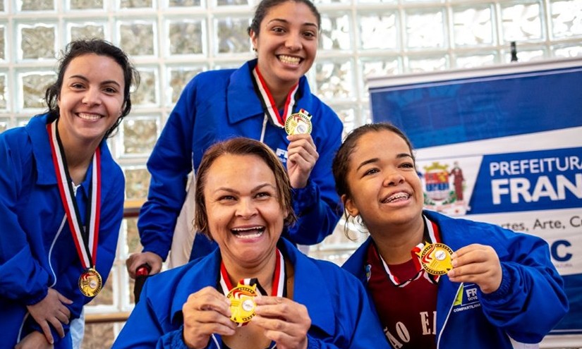 Equipe de Franca é ouro na natação ACD feminino e masculino nos Regionais