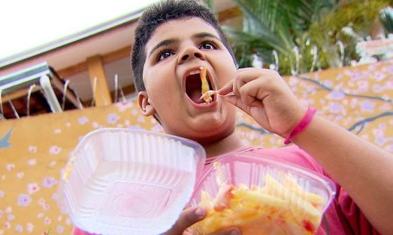 Estudo mostra que adolescentes de faixas carentes estão mais obesos