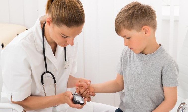 Diagnóstico precoce é importante para o controle do diabetes em crianças