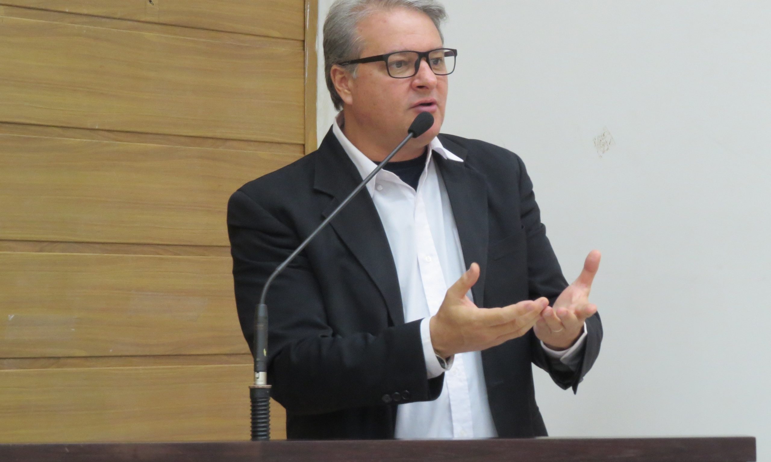 Por transparência, Adérmis cobra que EMDEF divulgue salários dos seus servidores