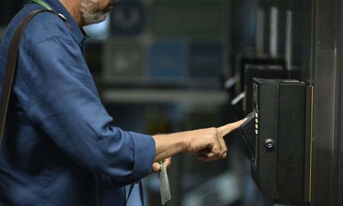 MP da Liberdade Econômica pode liberar trabalhador de bater ponto
