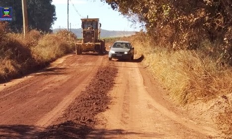 Prefeitura de Ibiraci recupera Estrada da Mata e inicia ação na Via Morro Alto