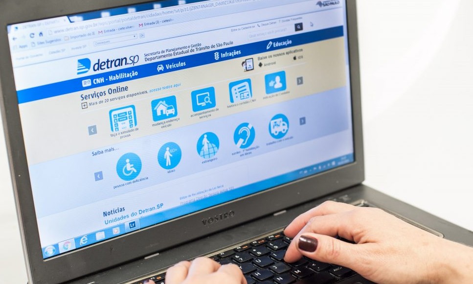 Agendamento de prova teórica para CNH pode ser feito no site do Detran.SP