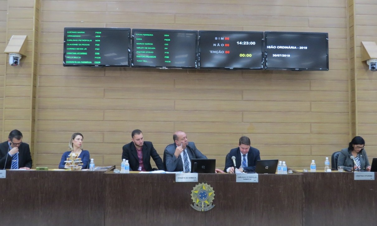 Câmara de Vereadores aprovou três projetos na sessão de terça-feira (30)