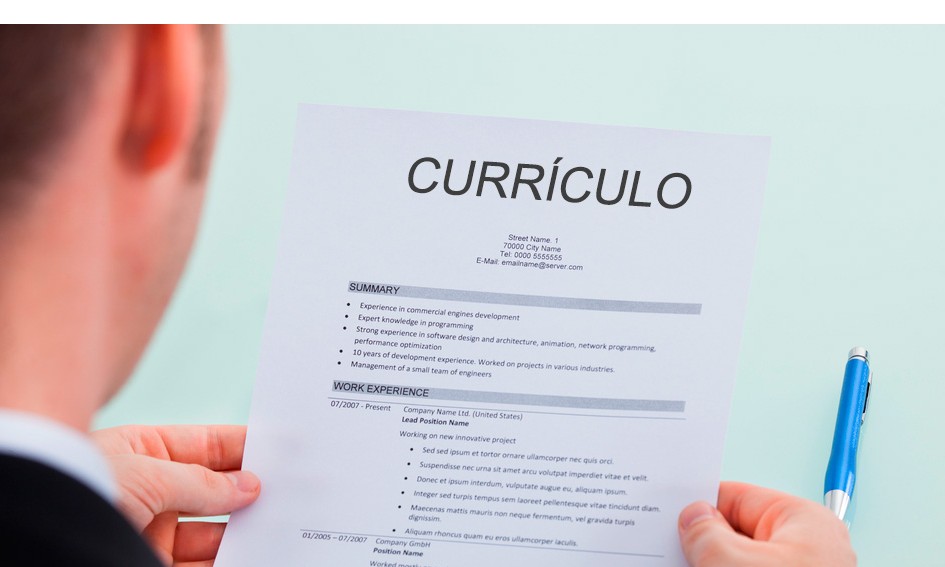 Criatividade na elaboração de currículos abre portas para quem busca emprego