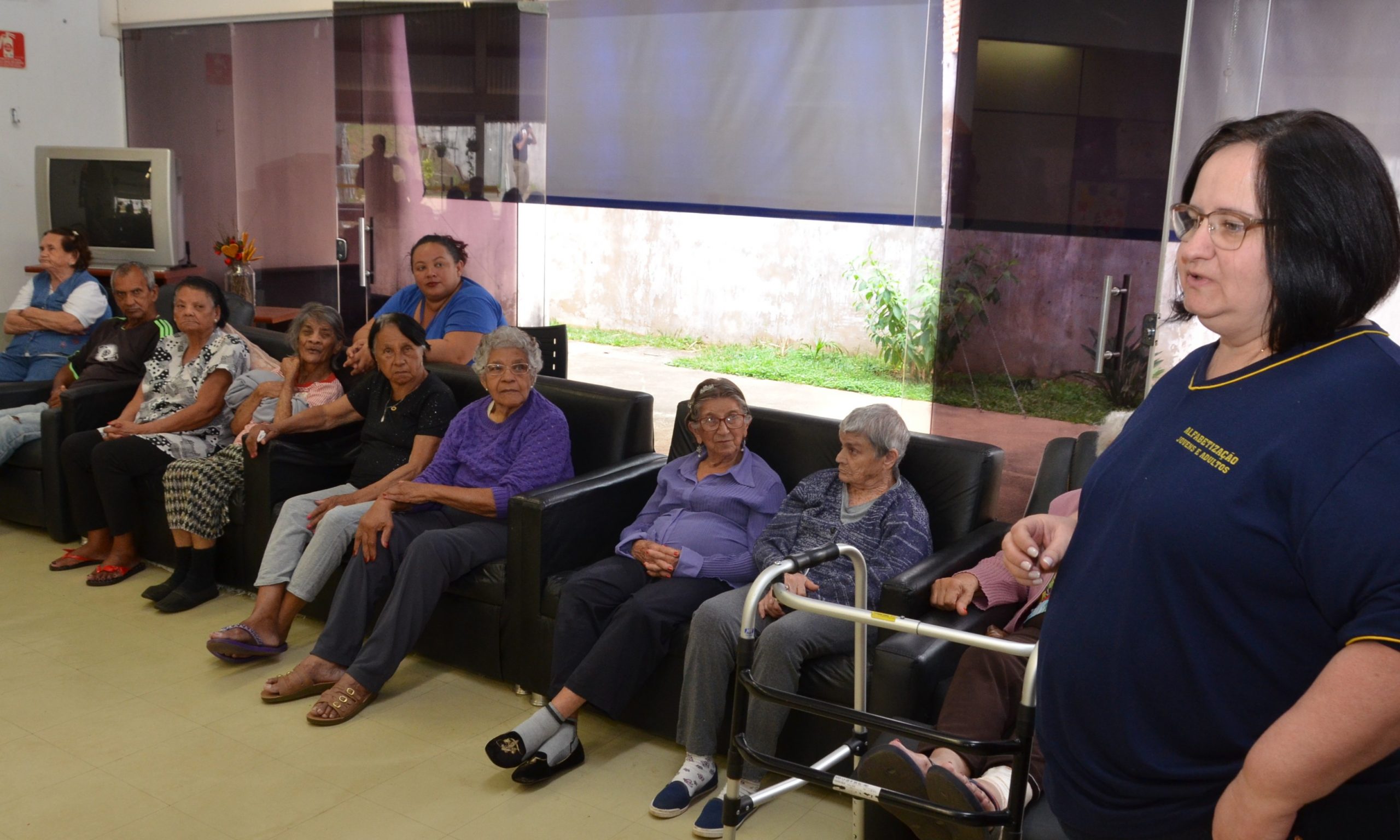 Novo núcleo de Alfabetização para Adultos (AJA) é inaugurado