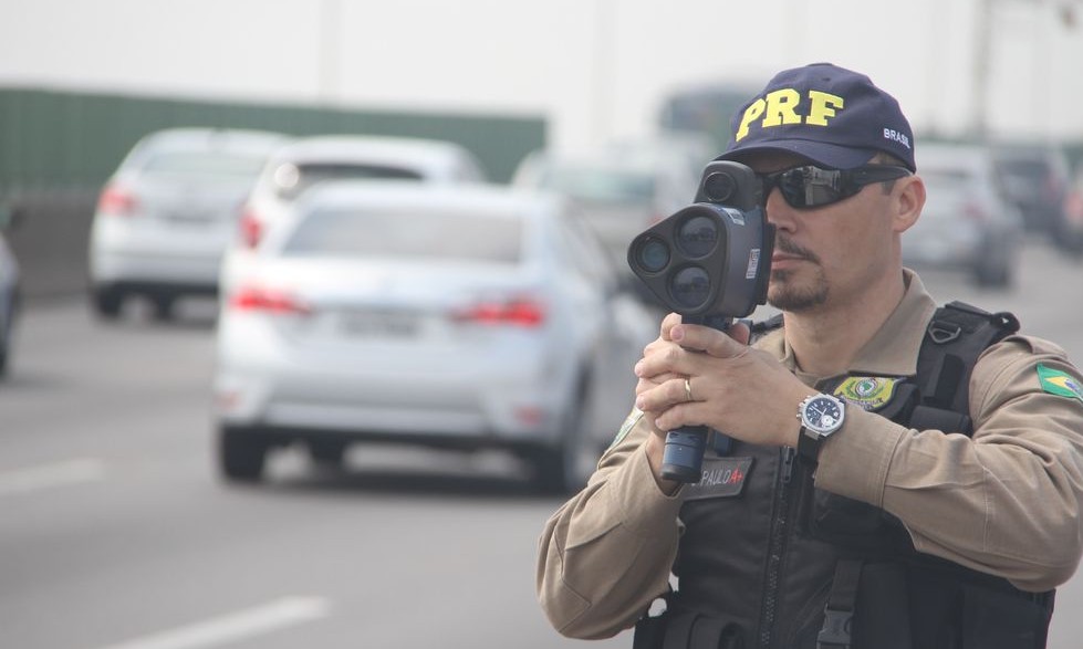 PRF determina suspensão e recolhimento de radares móveis em estradas federais