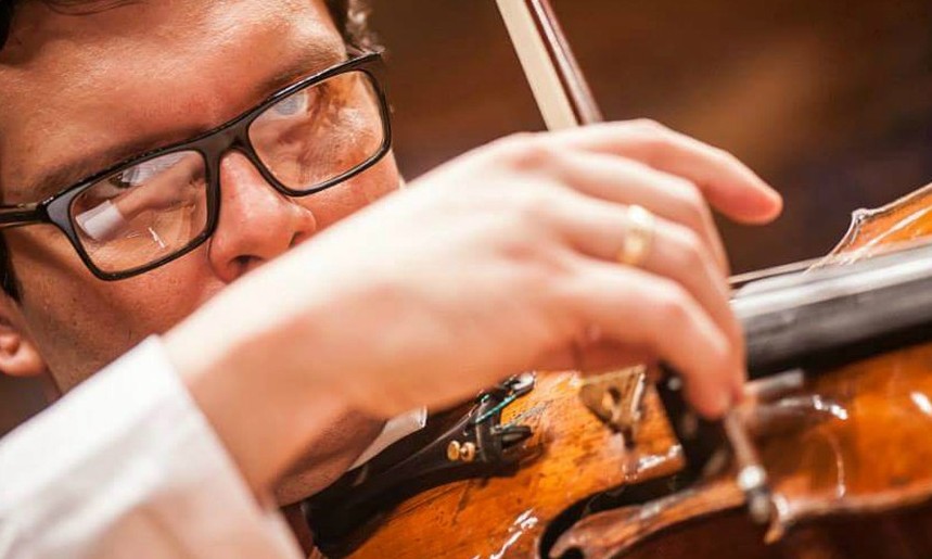 Rommel Fernandes, violinista, se apresenta em Franca nesta quarta, 14