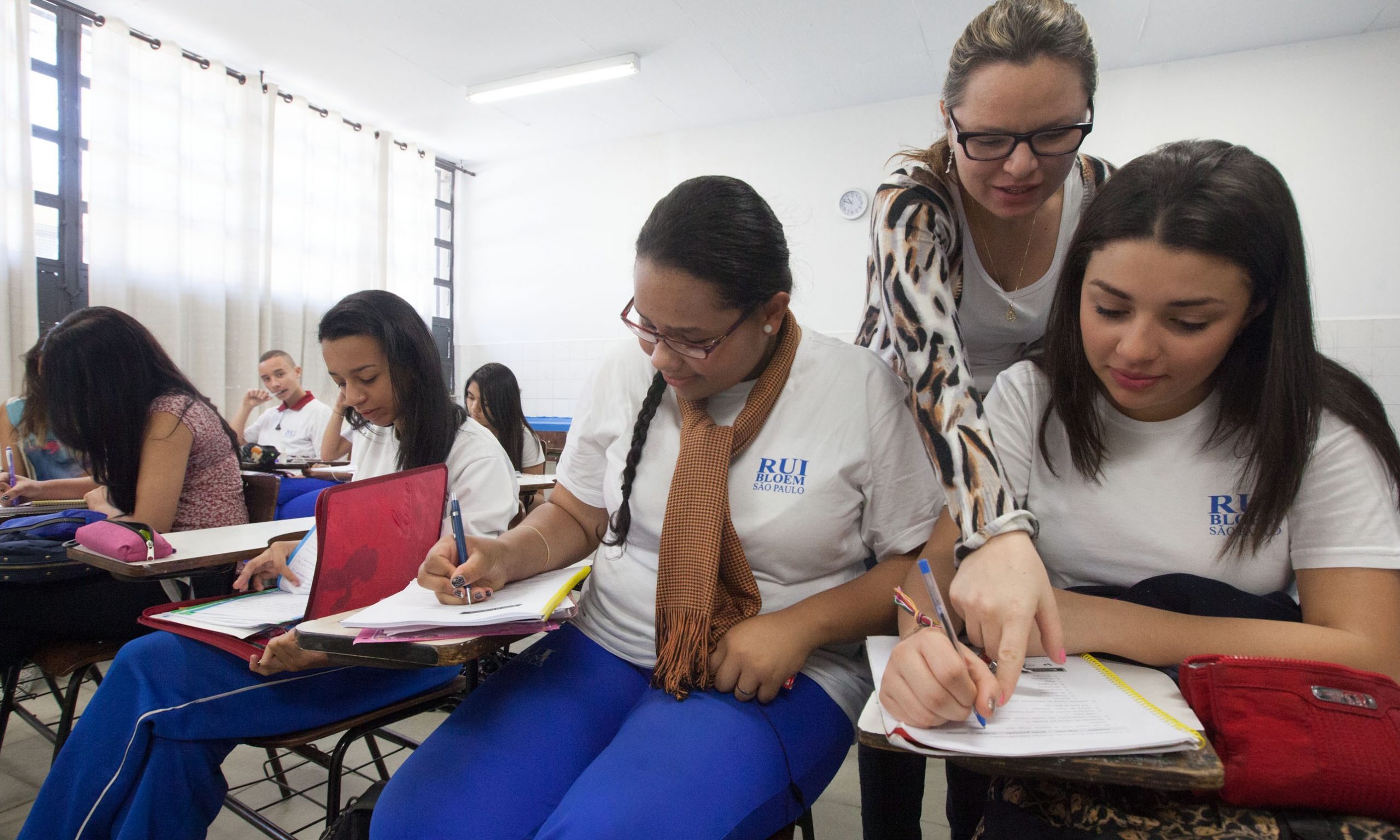 Como estudantes francanos transformaram tubos de PVC em leitura coletiva