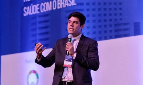 Administrador do Complexo Santa Casa realiza palestra em congresso nacional