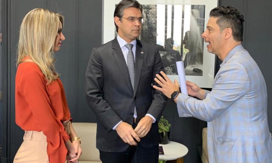 FEAPAES-SP tem reunião
com vice-governador e
faz várias reivindicações