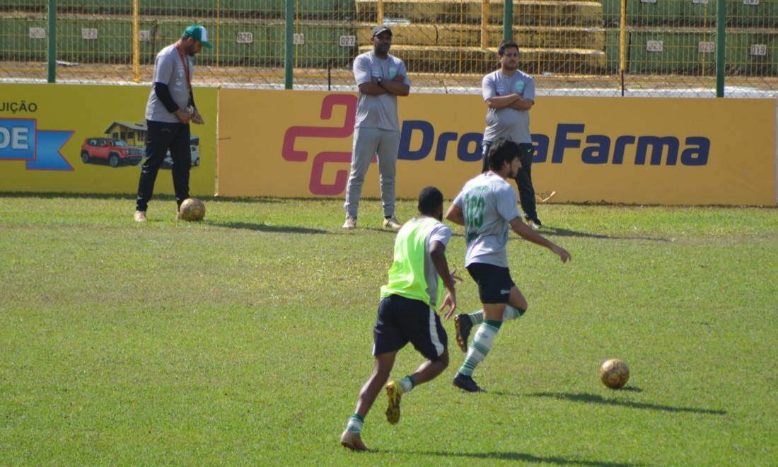 Com 4 atletas afastados para tratamento, Francana pode jogar com desfalque