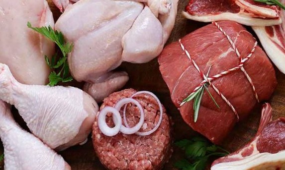 Carne vermelha ou de frango? A escolha pode impactar no risco de câncer