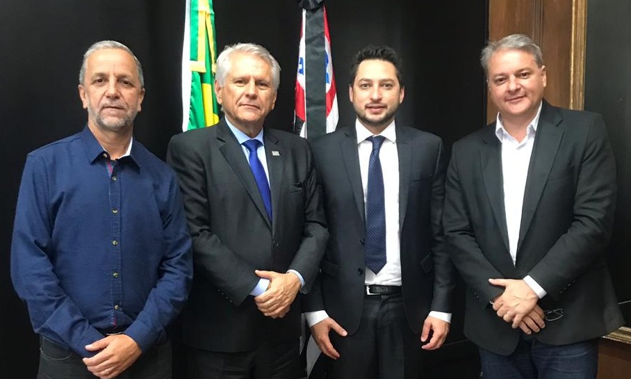 Reunião discute voos regulares para Franca. Vistoria foi feita na 6ª, 02