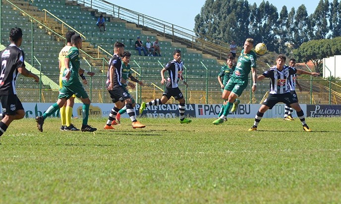 Francana x Catanduva: jogo de hoje (25) pode dar mais tranquilidade ao time