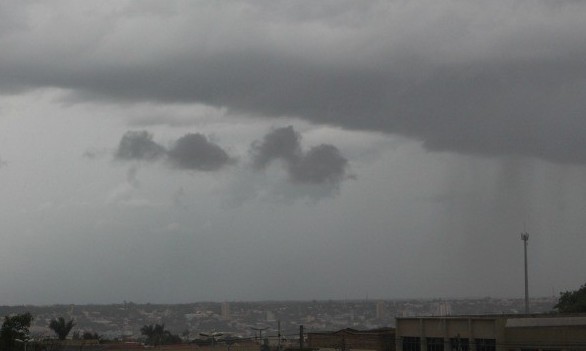 Segunda-feira, 05, será de céu nublado e chuva a qualquer hora em Franca