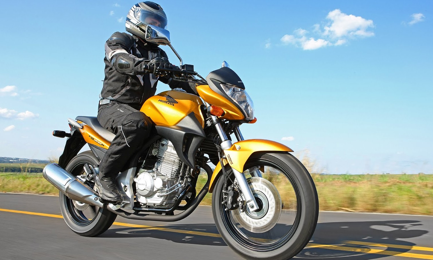 Motociclista, confira as dicas do Detran-SP para manter o trânsito seguro