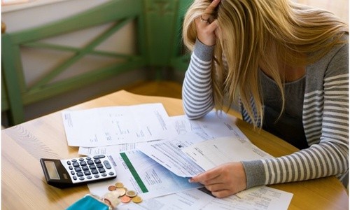 Inadimplência: de cada 100 consumidores, 37 deve até R$ 500, diz CNDL