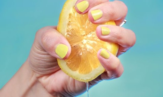 Frutas como limão e laranja podem não ser ‘totalmente veganas’