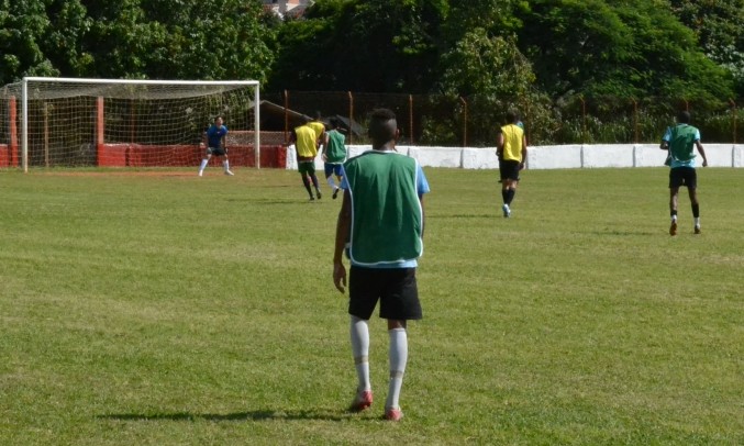 Francana fará teste de novos jogadores para formação de equipe de futebol sub-17