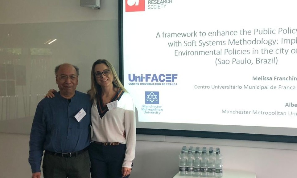 Professora do Uni-FACEF tem trabalho aprovado em evento na Inglaterra