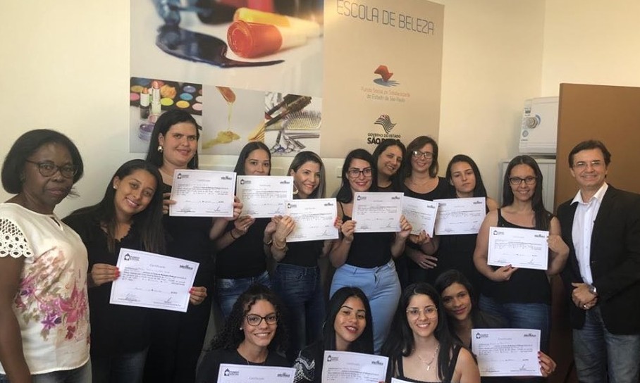 Escola da Beleza e Fussol realizam formatura de mais uma turma